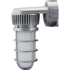 65-550-SATCO LED VAPOR TIGHT 3CCT FIXT DOES BOTH OFF THE WALL